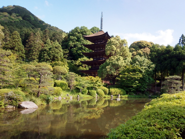 瑠璃光寺五重塔